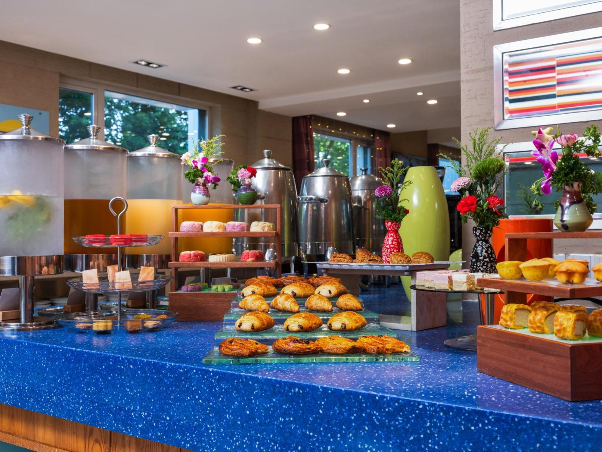 Holiday Inn Express Shangdi Beijing By Ihg L Next To Yuanmingyuan Park & Subway & Qinghe Railway Station & Beijing Sport University L Taxi 15 Minutes To Summer Palace & Peking University & Tsinghua University L 20 Minutes To Badaling Great Wall By Ra Exterior foto