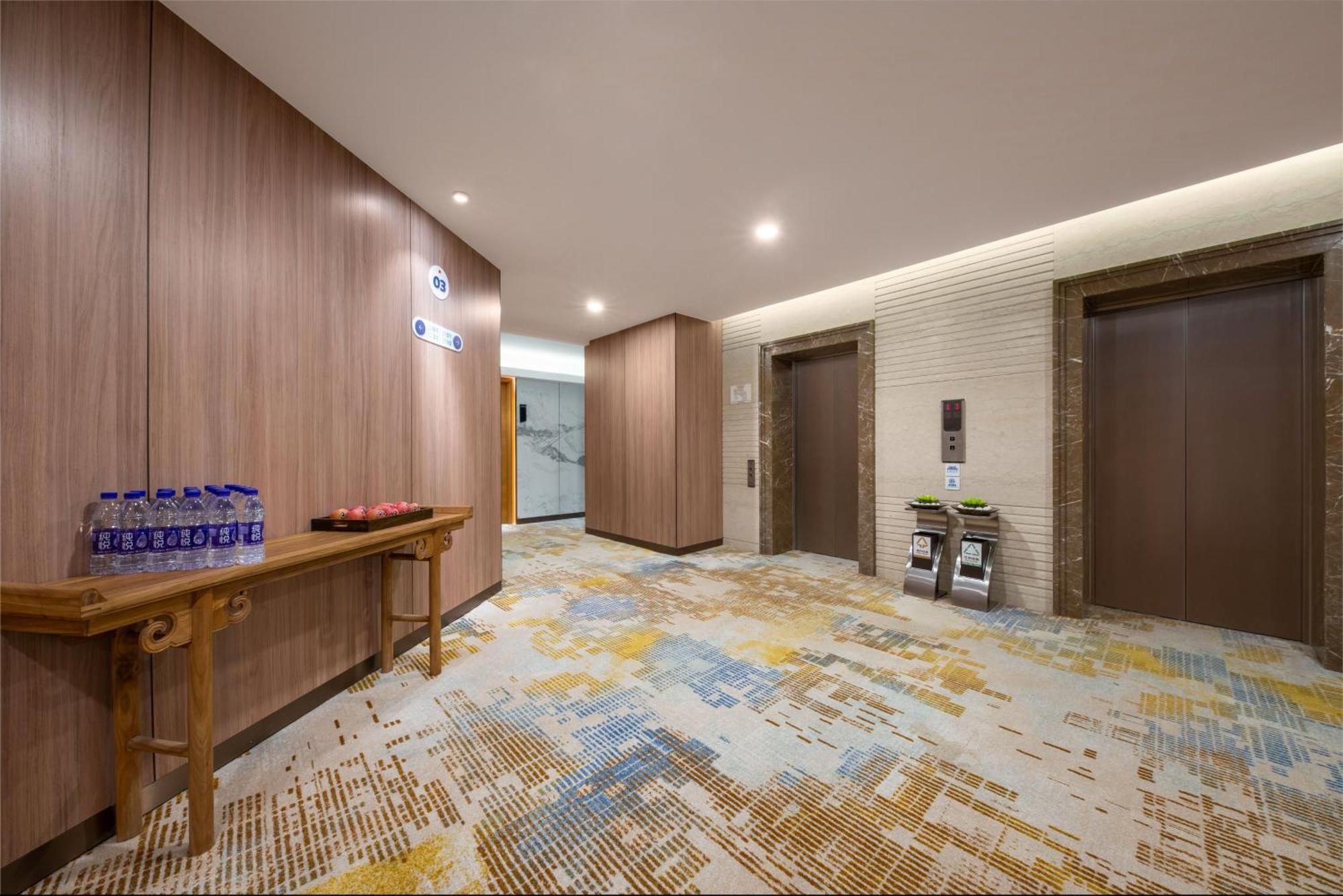 Holiday Inn Express Shangdi Beijing By Ihg L Next To Yuanmingyuan Park & Subway & Qinghe Railway Station & Beijing Sport University L Taxi 15 Minutes To Summer Palace & Peking University & Tsinghua University L 20 Minutes To Badaling Great Wall By Ra Exterior foto